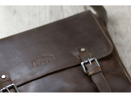 Сумка через плечо KLONDIKE DIGGER Joe, натуральная кожа в темно-коричневом цвете, 28 x 32 x 8 см