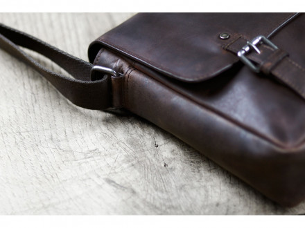 Сумка через плечо KLONDIKE DIGGER Joe, натуральная кожа в темно-коричневом цвете, 28 x 32 x 8 см