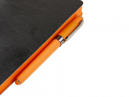 Ежедневник недатированный А5 Boston, черный (оранжевый обрез)