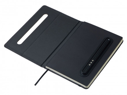 Набор блокнот А5 с магнитным держателем для ручки и подставкой для телефона и металлической шариковой ручкой NotaBene, черный
