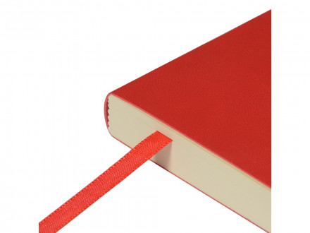 Скетчбук Sketch & Art в мягком переплете 140х210 мм, 100 л. бежевой бумаги 100 гр., красный