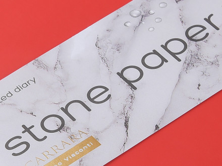 Ежедневник с каменной бумагой недатированный А5 Carrara, красный