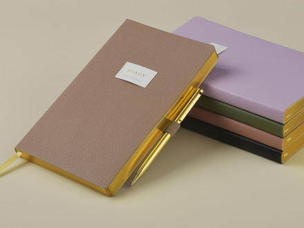 Ежедневник недатированный А5 Total beige с нашивкой, бежевый