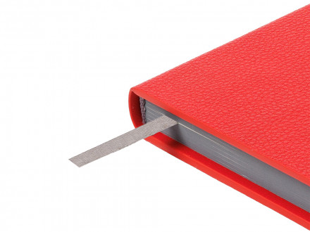 Ежедневник недатированный с магнитным клапаном А5 Venezia, красный