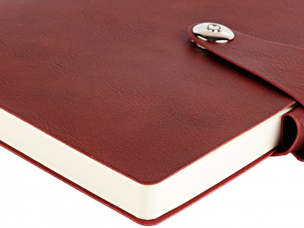 Ежедневник недатированный  А5 PRIMAVERA бордовый