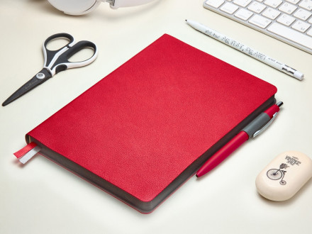 Ежедневник А5 датированный Boston 2027, красный с серым обрезом