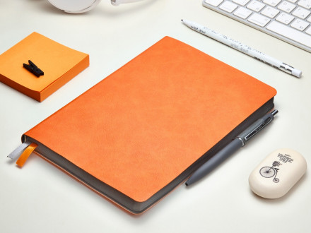 Ежедневник А5 датированный Boston 2027, оранжевый с серым обрезом
