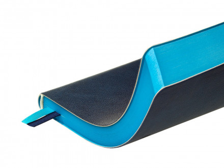 Ежедневник А5 датированный Boston 2027, темно-синий с голубым обрезом