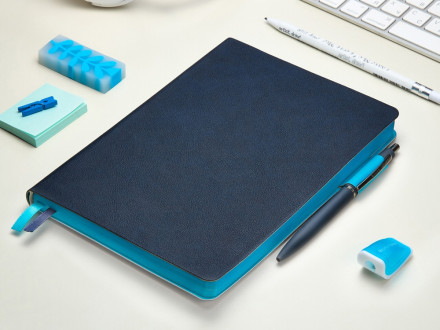 Ежедневник А5 датированный Boston 2027, темно-синий с голубым обрезом