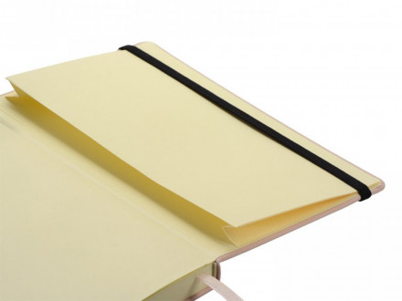 Ежедневник А5 недатированный Megapolis Velvet, зефирный розовый