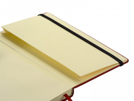 Ежедневник А5 недатированный Megapolis Velvet, ярко-бордовый