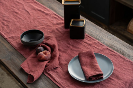 Дорожка сервировочная Fine Line, красная