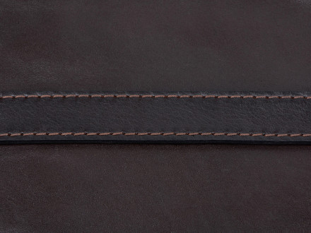 Фартук из натуральной кожи, материал: натуральная кожа КРС, цвет фартука: темно-коричневый, цвет ремней: коричневый тёмный, фурнитура из металлического сплава ЦАМ, цвет фурнитуры: антик, размер универсальный