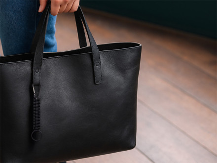 Брелок-веревочка Austere с карабином и кольцом, черный