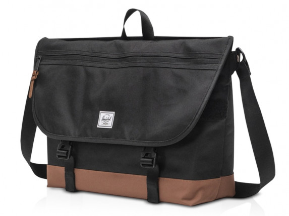 Сумка-мессенджер Herschel Cove из переработанного материала 22,5 л - сплошной черный