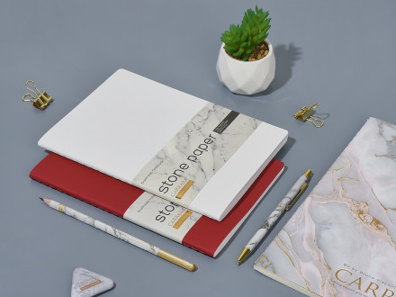 Тетрадь с каменной бумагой А5 Carrara 40 л., линейка, бордовый