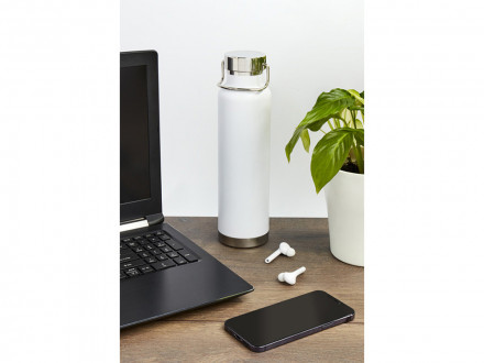 Бутылка для воды с вакуумной изоляцией Thor объемом 650 мл из переработанной нержавеющей стали, сертифицированной по стандарту RCS - Белый