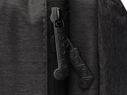 Несессер для путешествия с крючком District