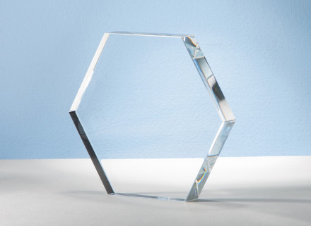Награда Hexagon, прозрачный