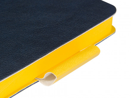 Ежедневник недатированный А5 Boston, темно-синий (желтый обрез)