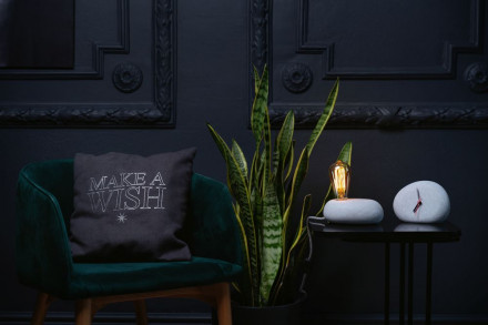 Часы настольные Share-On-Stone