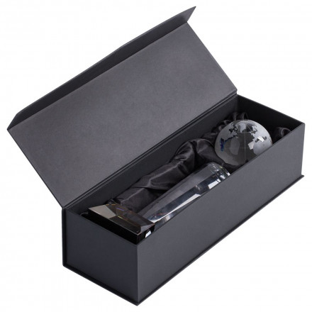 Стела «Весь мир»