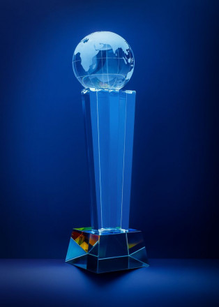 Стела «Весь мир»