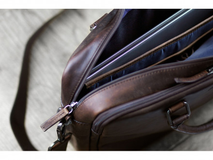 Сумка KLONDIKE DIGGER Earl, натуральная кожа в темно-коричневом цвете, 29 x 38 x 9 см